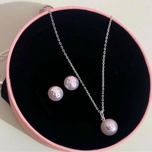 Elegant Silver Necklace and Earring Set